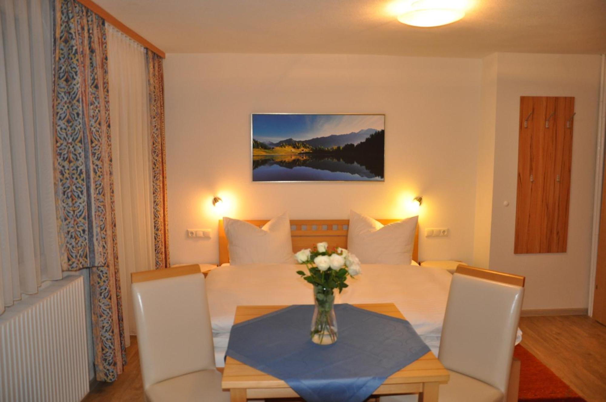 Apartmenthaus Dornroeschen 람자우 암 다흐스타인 객실 사진