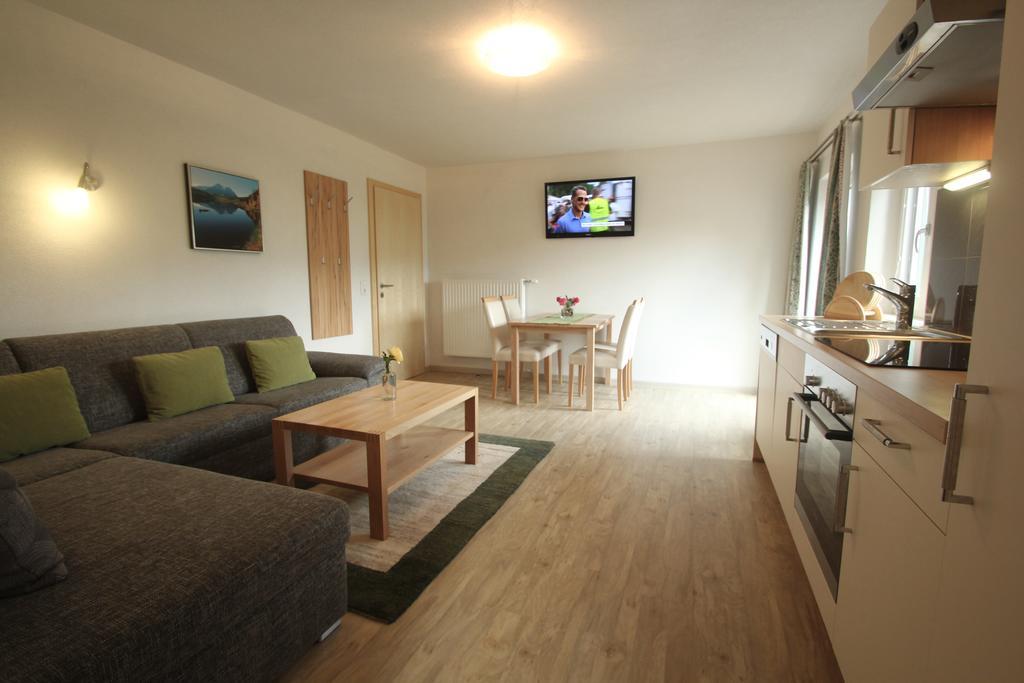 Apartmenthaus Dornroeschen 람자우 암 다흐스타인 객실 사진
